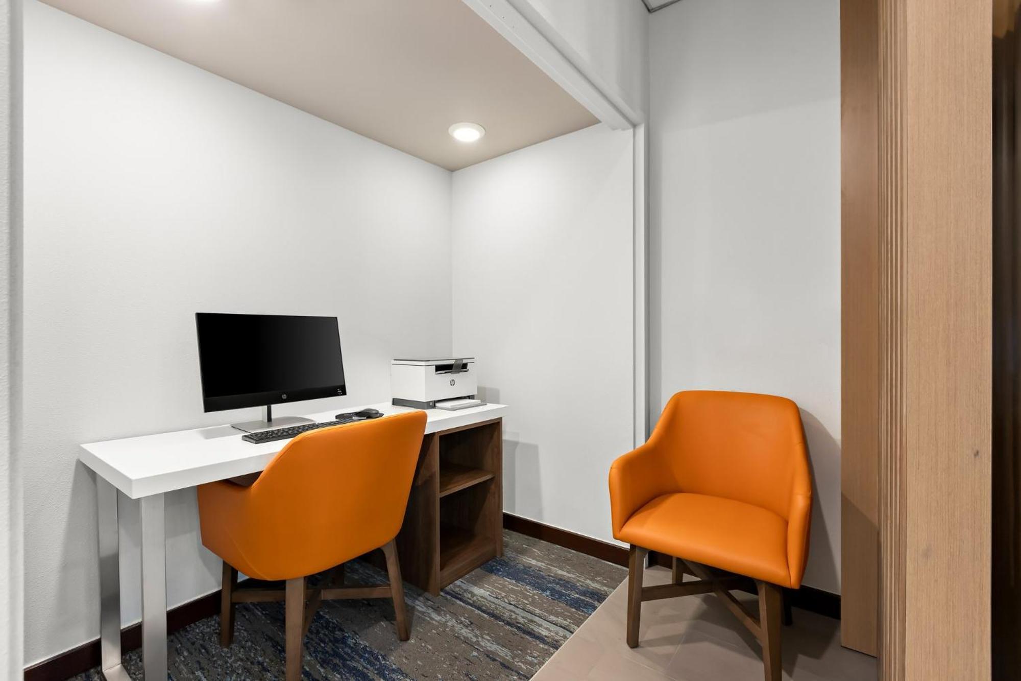 Holiday Inn Express Princeton Southeast By Ihg Plainsboro Eksteriør bilde